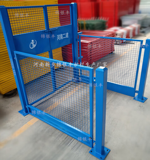 黑龙江从事施工电梯门公司建筑施工电梯门规格