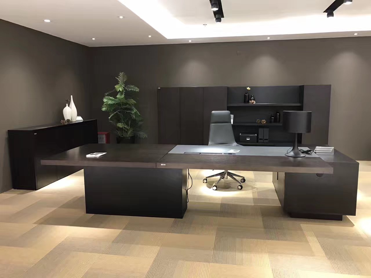 北京润枫鸿利办公家具设计有限公司