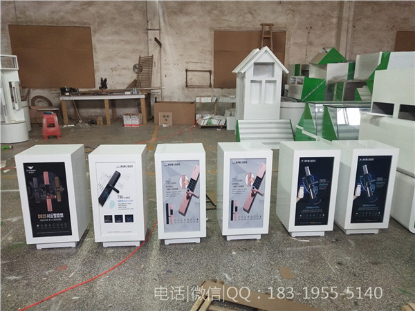 新疆克拉玛依科徕尼智能锁展示架生产厂家烤漆展示柜客户返产品图