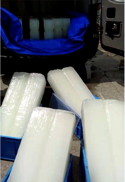 普陀厂房工厂降温冰块大冰块干冰食用冰出售公司