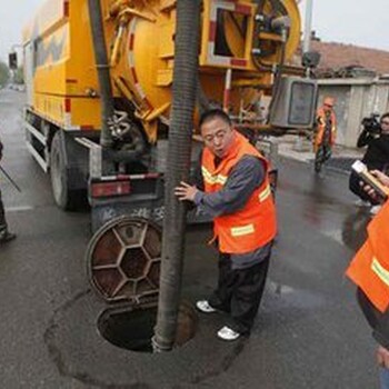 南京市玄武区抽化粪池抽泥浆和污水管道疏通清淤及涵洞