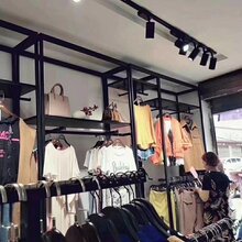 服装加盟哪家好,芝麻e柜,货好不贵,零库存图片