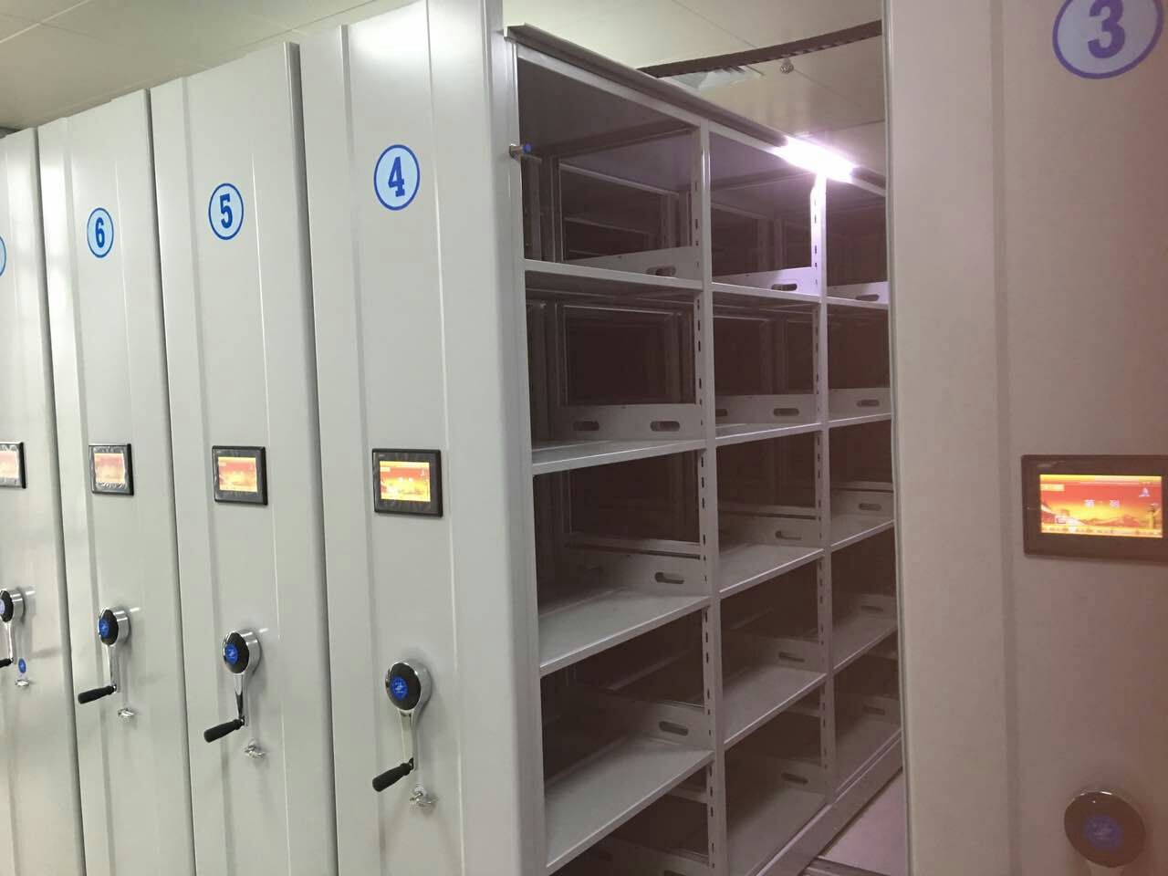 南京用智能电动密集柜实验柜
