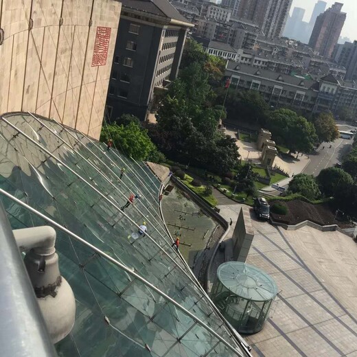 重庆外墙清洗、瓷砖清洗，高空作业等
