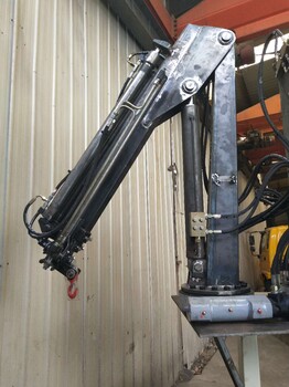 重庆永川1.2吨折臂吊直接安装在货箱里面占地极少安装简单