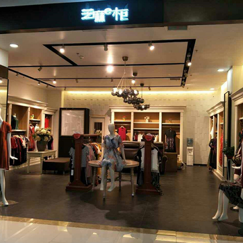 芝麻e柜—中国具时尚魅力的女装快销品牌免加盟费