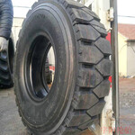 12.00R20矿山专用载重卡车钢丝轮胎