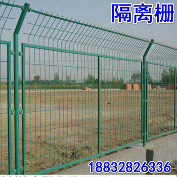 钢丝围栏网详细规格报价小区围栏网三角折弯护栏