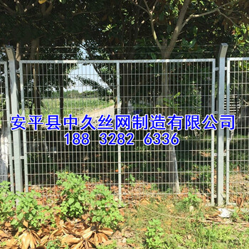 魚塘圍欄網(wǎng)養(yǎng)殖焊接網(wǎng)鋼絲護欄網(wǎng)南通河道水庫圍欄