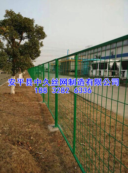安平县护栏网铁丝防护网铁丝网围栏厂区隔离栅铁丝围栏网