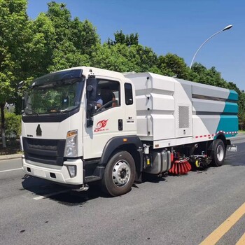 深圳国六重汽豪沃16方道路洗扫车厂家让利暴风雨式福利来袭