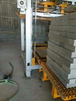 全自動(dòng)碼垛機(jī)