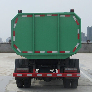 江西吉安挂桶垃圾车厂家价格国五东风多利卡新款挂桶垃圾车