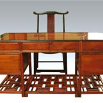 选购仿古红木木材办公桌时需谨慎酸枝办公桌前后满雕