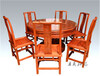 大红酸枝餐桌木性材质保养需耐心古典餐桌家具红木文化传承