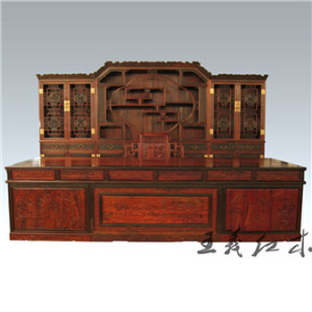 红木写字台家具实用更是艺术品工艺大师红木山水人物写字台厂家