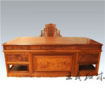 大红酸枝大班桌家具养护之法雕刻大师王义制作大班桌家具