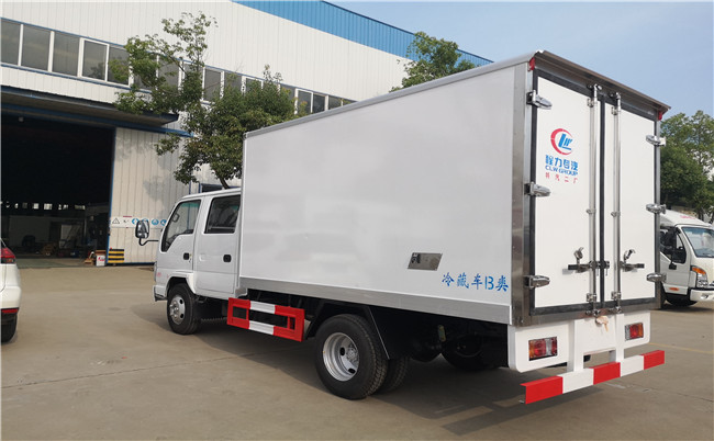 重庆渝北国六4.2米小型冷藏车出厂价格