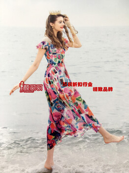 專柜同步折扣批發(fā)?品牌女裝批發(fā)