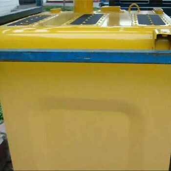 小松原装配件挖掘机配件小松PC300-8柴油箱