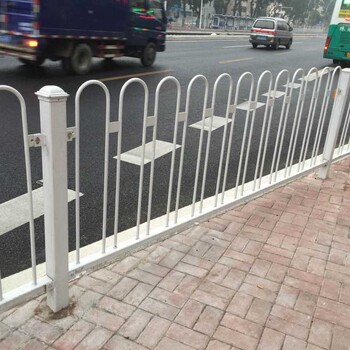 生產(chǎn)供應(yīng)道路護(hù)欄市政護(hù)欄京式護(hù)欄隔離護(hù)欄