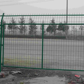 供應(yīng)高速公路護(hù)欄網(wǎng)速公路護(hù)欄網(wǎng)價(jià)格廣東高速公路護(hù)欄網(wǎng)廠家大量現(xiàn)貨支持定制TO