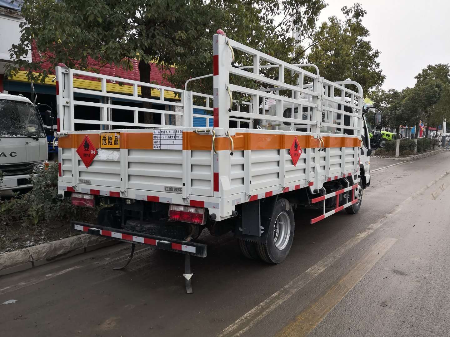 鹤壁翼展废旧电池危货车2类气体运输车