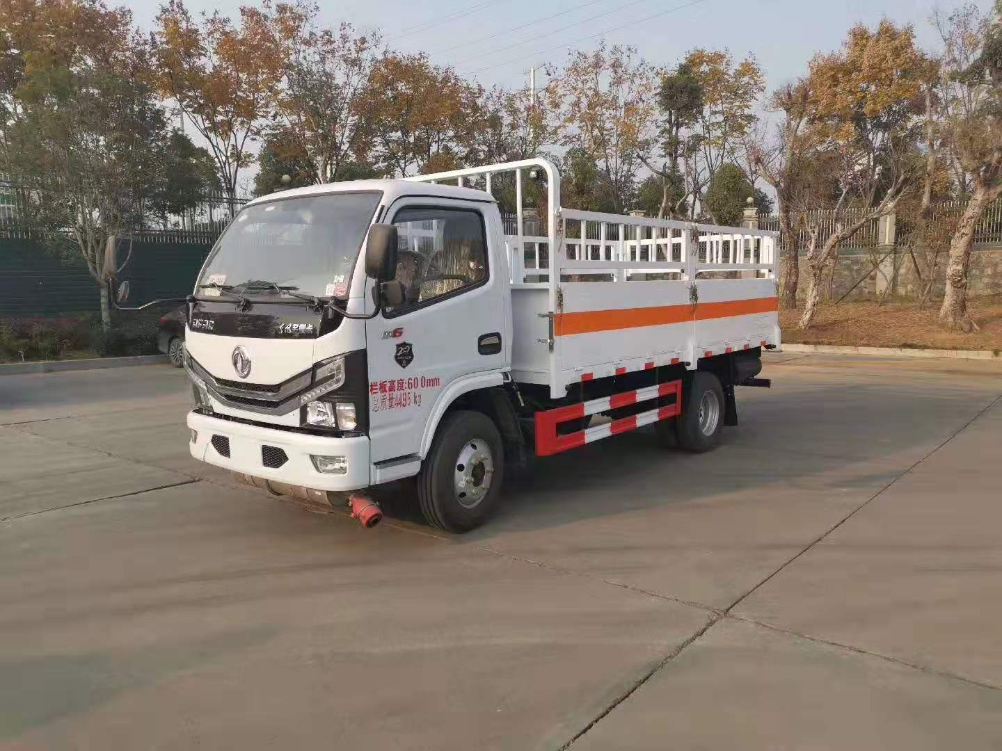 贺州易燃液体运输车生产厂家危险品厢式车