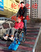 青海直销轮椅爬楼设备家用爬楼机残疾人地铁爬楼车