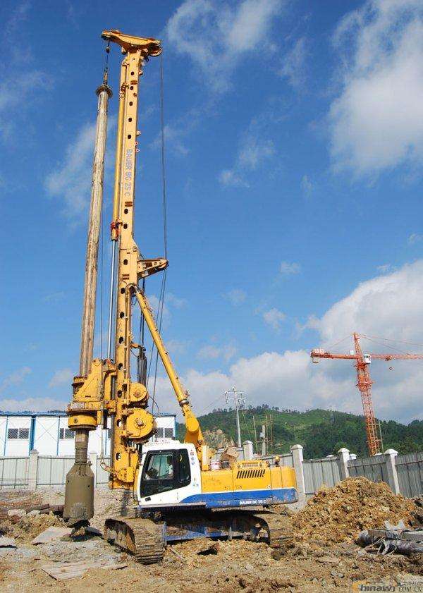 广西桂林市柳州市桩机基础公司有三一280旋挖钻机SY360挖机出租