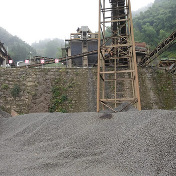 今日报价《江苏玄武岩矿石价格》自有矿山，料形好，可大量稳定供应
