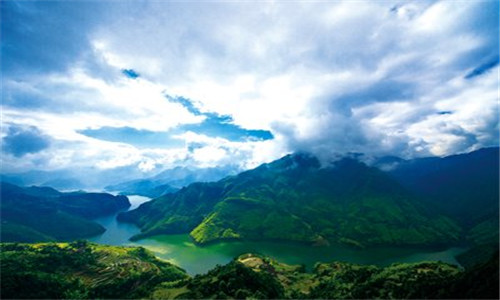 写洞府天地旅游基础设施建设项目资金申请报告