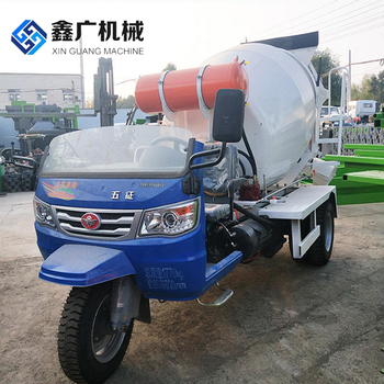 攪拌車_鑫廣機(jī)械_水泥攪拌車
