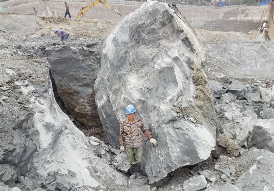阳江市遇到硬石头岩石劈裂机分石器