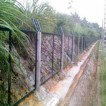 供青海玉树护栏网和格尔木防护网