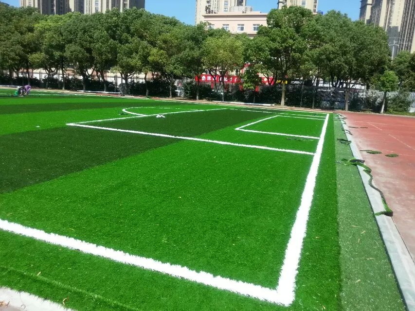 足球草人造草坪常州笼式足球场人造塑料草坪施工7人制足球场人工草皮