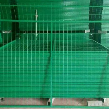 浸塑护栏网青岛公路防护框架护栏网鑫隆边框护栏网生产厂家