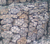 安平鑫隆石笼网厂直销镀锌石笼网石笼网袋合金网兜景观石笼网
