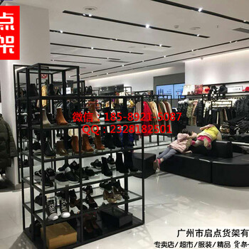 km直面挑戰(zhàn)門(mén)店布局,白色km男裝貨架效果圖,勁霸服裝貨架