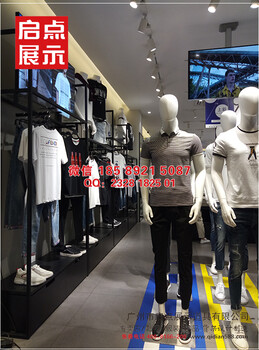 城鎮(zhèn)開服裝店貨品消費人群定位是關(guān)鍵潮流服裝/男裝貨架/女裝貨架