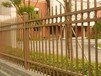 广东湛江室外栅栏也就是护栏品种多有公路护栏锌钢围栏京式护栏施工护栏等等齐全找金栏