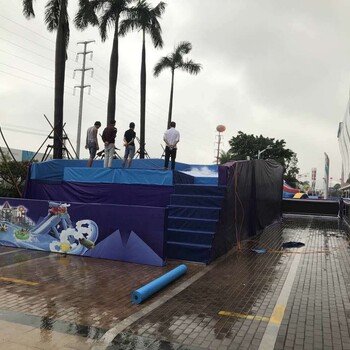 水上沖浪出租潮玩滑板沖浪租賃廠家現(xiàn)貨兩套