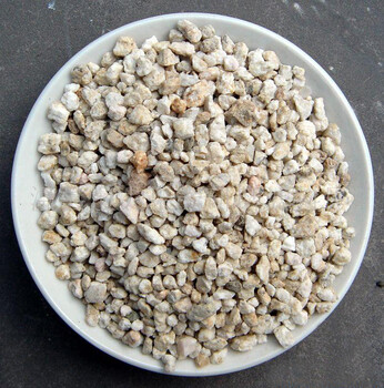 润淋麦饭石滤料是一种新型环保材料，是目前各行业选择的理想材料