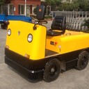 廠區(qū)作業(yè)牽引車15噸電動牽引車