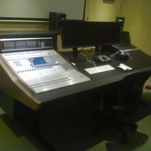 录音棚编曲桌