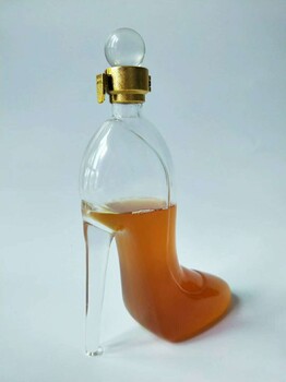 高跟鞋造型玻璃酒瓶異形玻璃鞋造型工藝酒瓶威士忌酒瓶