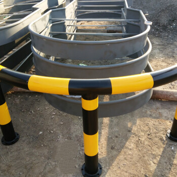 加油站弧形防撞护栏中石油标准件加油岛防撞柱