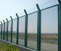 廣東惠州鋼板網護欄,鐵絲網庭院柵欄,現貨桃形柱護欄網