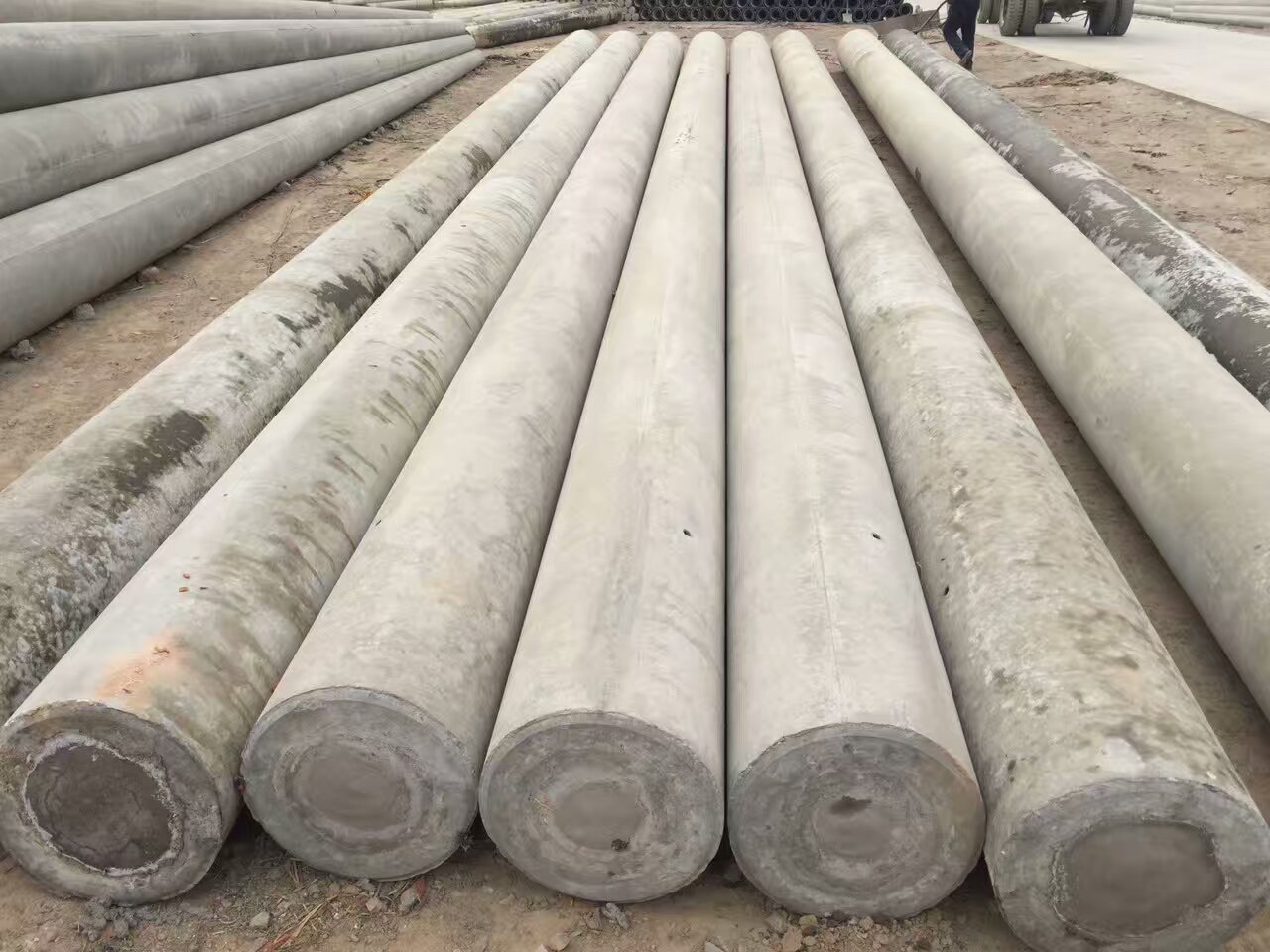 唐山供应12米钢纤维电杆，油田锥形水泥电柱，油田水泥杆厂家