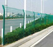 厂家热销双边丝护栏网系列批发供应果园围墙铁丝护栏网系列
